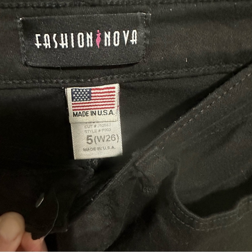 Fashion nova high waisted distressed jeans - Picture 3 of 6
